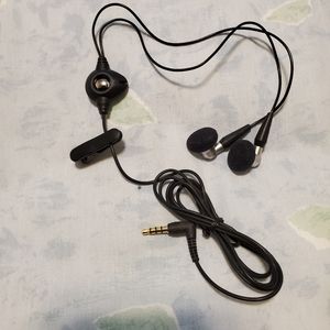 NWOT Blackberry headset earphones